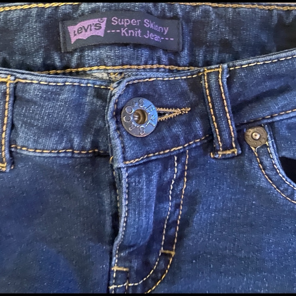 Levi’s soft stretchy skinny jeans